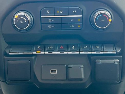 Used 2020 Chevrolet Silverado 1500 Custom w/ Custom Value Package image 30