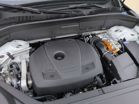 New 2026 Volvo XC90 T8 Plus w/ Protection Package Premier image 29