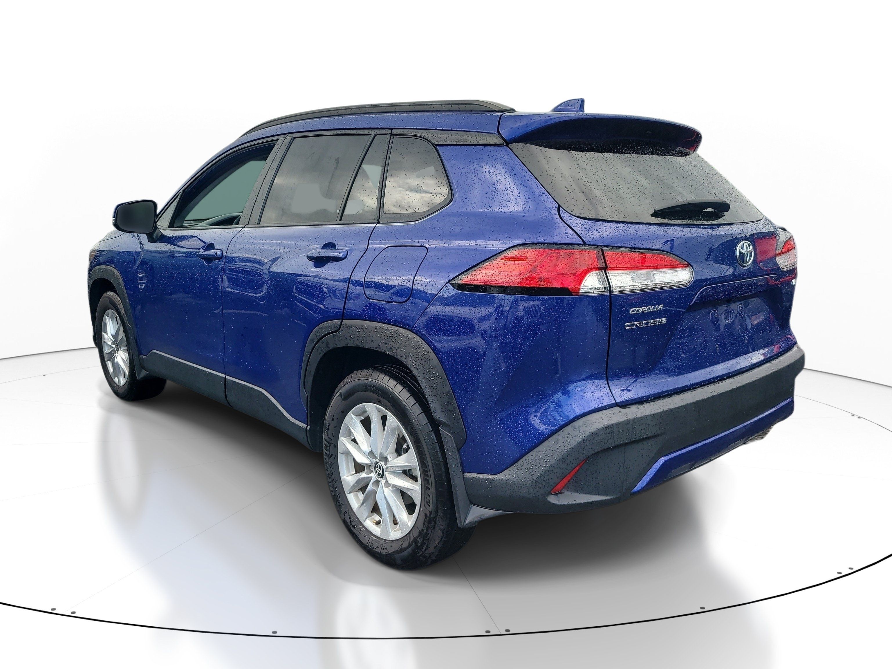 Used 2024 Toyota Corolla Cross LE FWD image 6