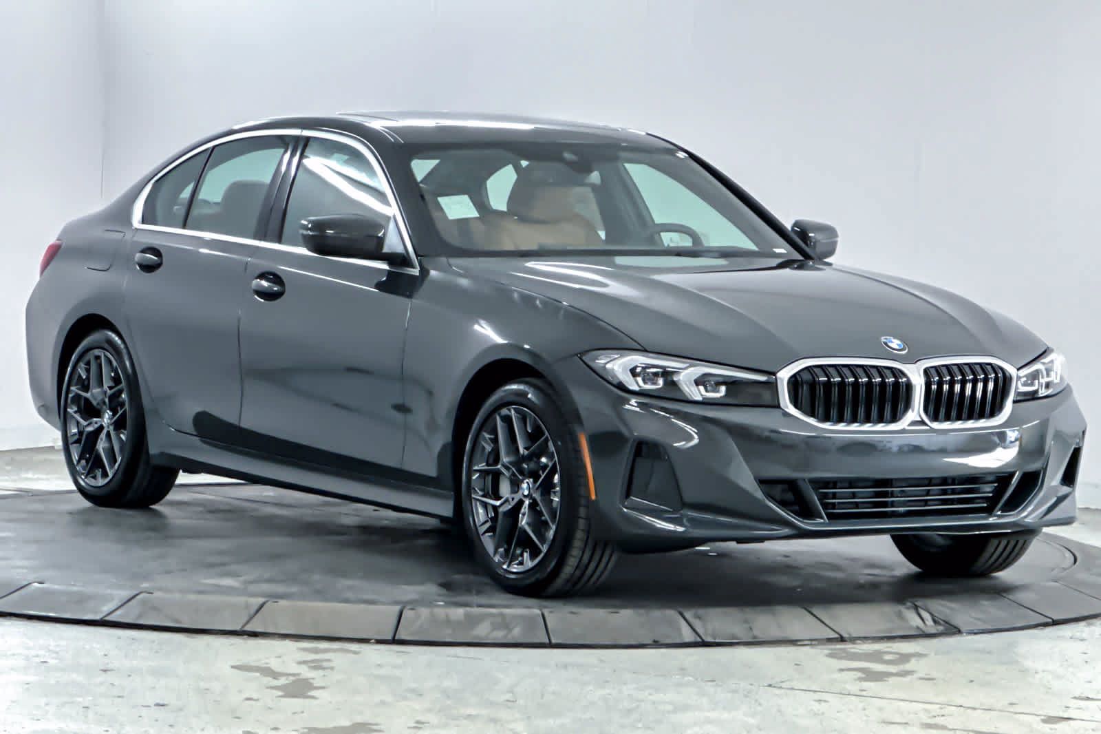 Used 2026 BMW 330i Sedan w/ Convenience Package RWD image 17
