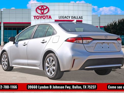 Used 2020 Toyota Corolla LE image 7