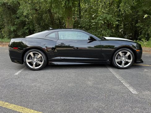 Used 2010 Chevrolet Camaro SS RWD image 36