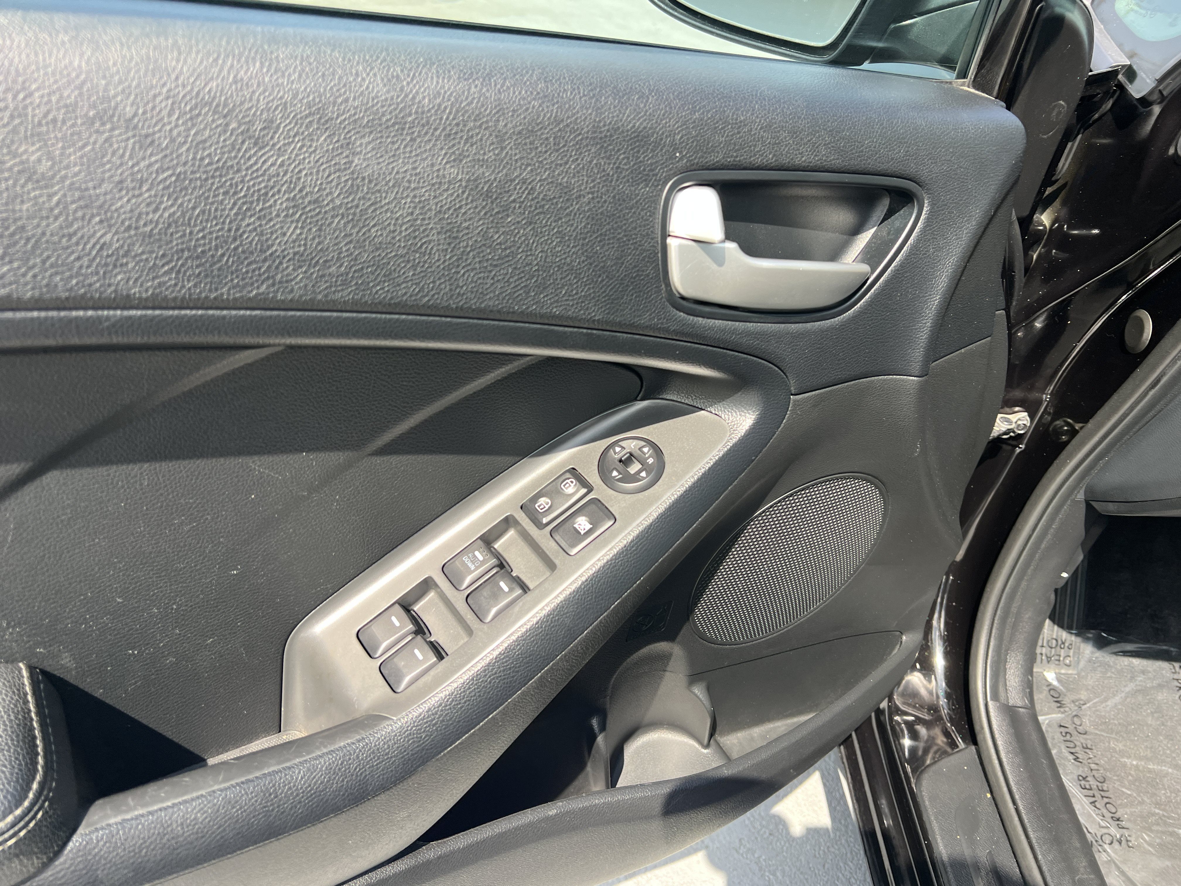 Used 2017 Kia Forte LX FWD image 23