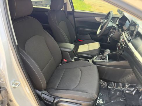 Used 2019 Kia Forte LXS FWD image 21