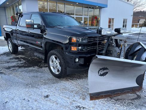 Used 2017 Chevrolet Silverado 2500 LT w/ Custom Sport Edition image 7