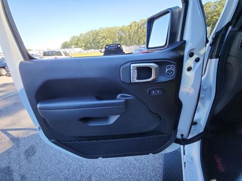 Used 2023 Jeep Wrangler Sport S image 25