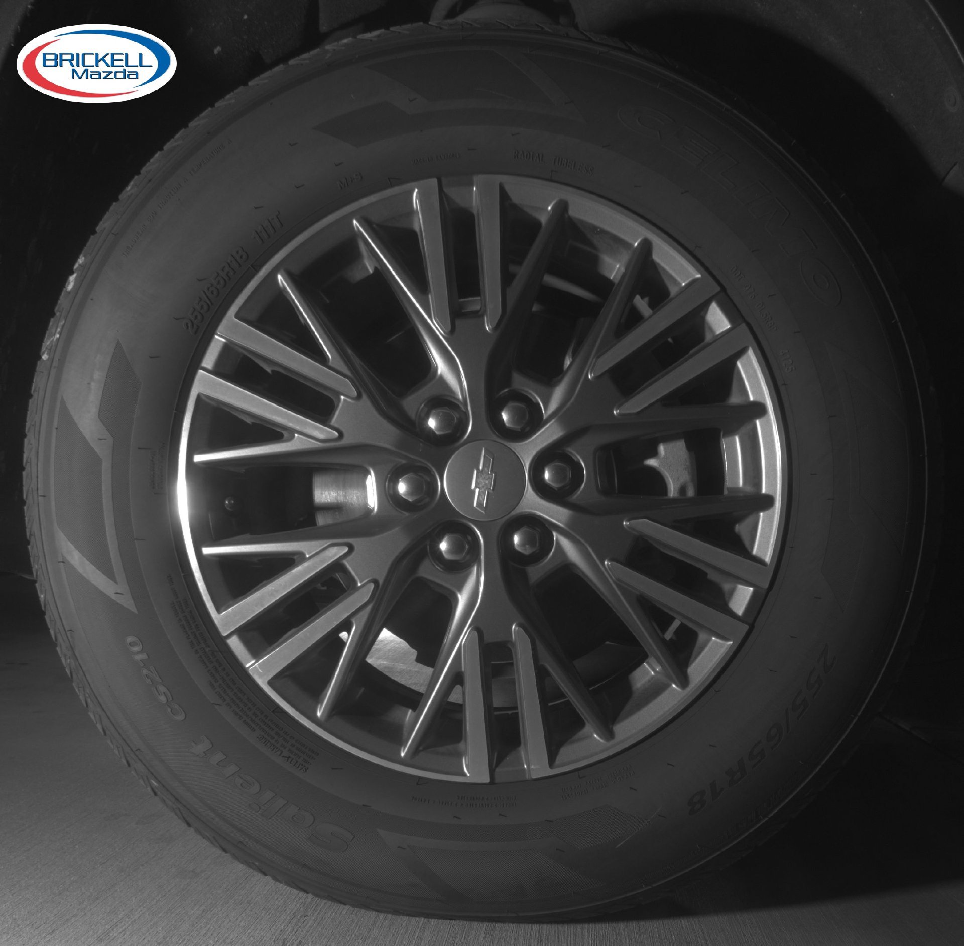 Used 2025 Chevrolet Traverse LT FWD image 11