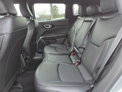 New 2026 Jeep Compass Latitude image 16