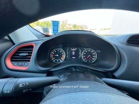 Used 2021 Jeep Renegade Sport AWD/4WD image 19