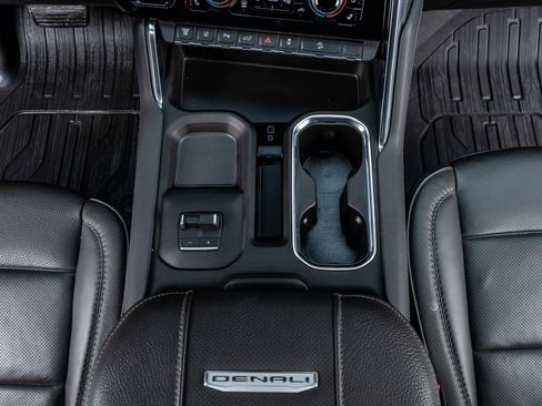 Used 2025 GMC Sierra 2500 Denali w/ Denali Reserve Package image 28