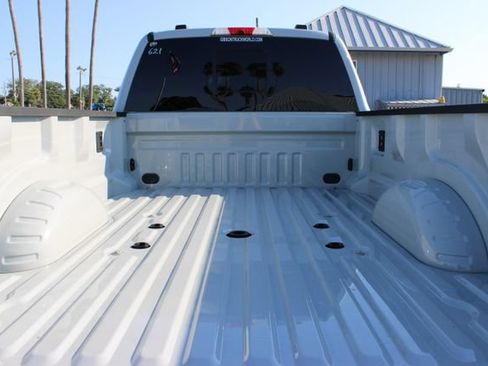 Used 2025 Ford F450 Platinum w/ Platinum Plus Package AWD/4WD image 10