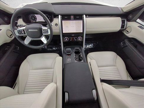Certified 2026 Land Rover Discovery S AWD/4WD image 20