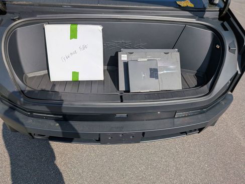 Used 2024 Tesla Cybertruck AWD Crew Cab image 39