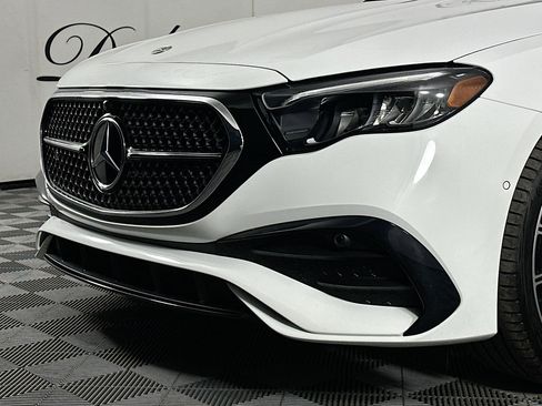 Used 2025 Mercedes-Benz E 450 4MATIC Sedan w/ Night Package image 33