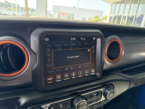 Used 2021 Jeep Gladiator Mojave AWD/4WD image 22