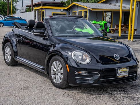 Used 2019 Volkswagen Beetle 2.0T SE FWD image 5