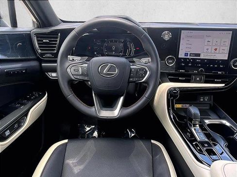 Used 2023 Lexus NX 250 FWD image 7