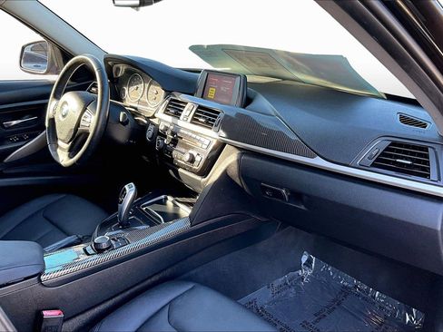Used 2018 BMW 320i Sedan image 15