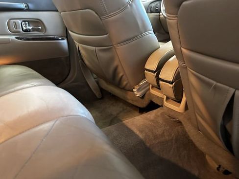 Used 1997 Lincoln Town Car Signature RWD image 35