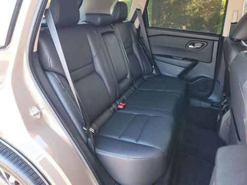 Certified 2025 Nissan Rogue SL w/ Tech Package image 14