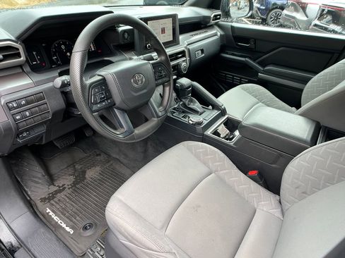 Used 2025 Toyota Tacoma SR5 image 10