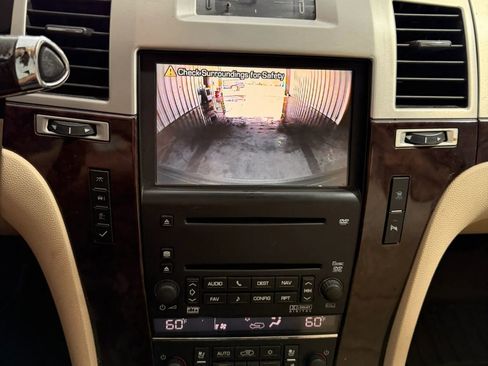 Used 2007 Cadillac Escalade AWD w/ Information Package image 36
