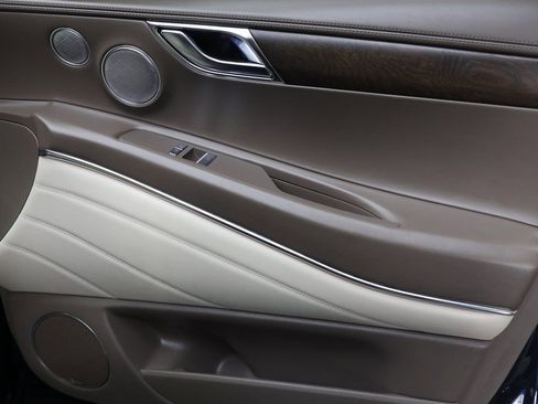 Used 2022 Genesis GV80 3.5T Advanced + image 11