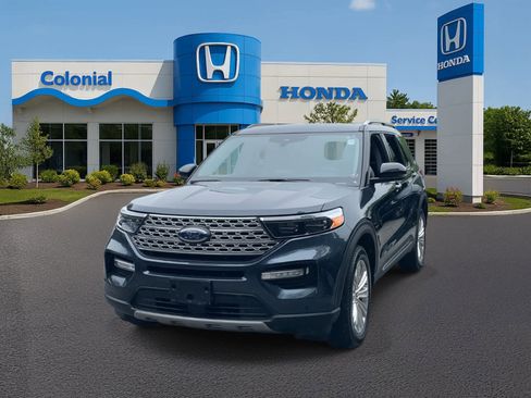 Used 2022 Ford Explorer Limited w/ Limited Technology Package image 2