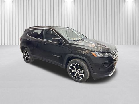 New 2026 Jeep Compass Limited image 2