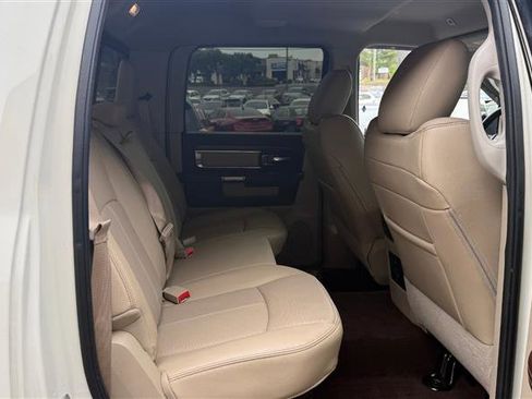 Used 2017 RAM 1500 Laramie w/ Convenience Group AWD/4WD image 13