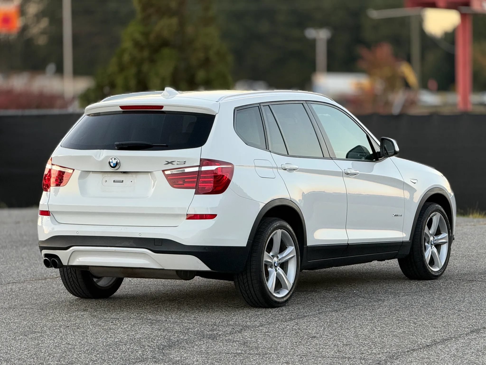 Used 2017 BMW X3 xDrive28i AWD/4WD image 9