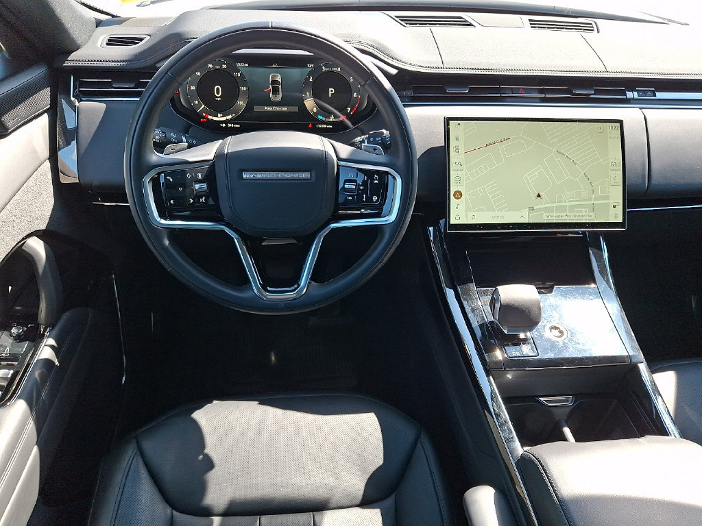 Used 2025 Land Rover Range Rover Sport SE AWD/4WD image 12