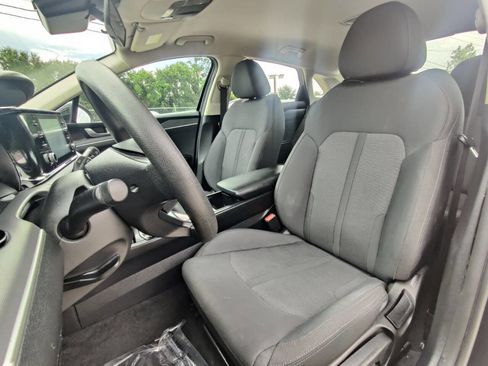 Used 2021 Kia K5 LX FWD image 8