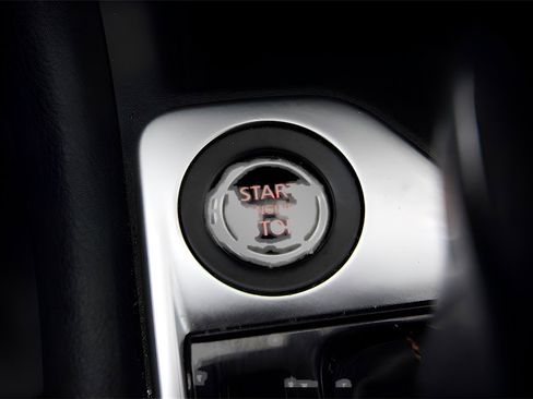 Used 2023 Nissan Sentra SR w/ Electronics Package image 18