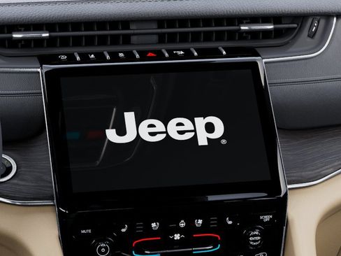 New 2025 Jeep Grand Cherokee L Limited w/ Luxury Tech Group II AWD/4WD image 31