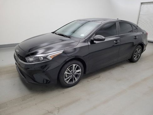 Used 2024 Kia Forte LXS FWD image 2