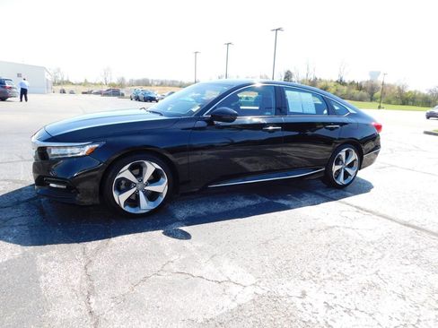 Certified 2018 Honda Accord Touring image 7