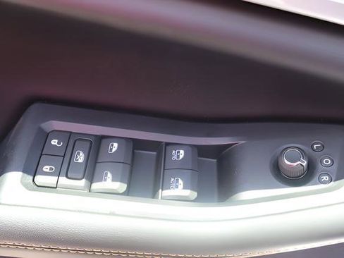 New 2026 Jeep Grand Cherokee Limited AWD/4WD image 18