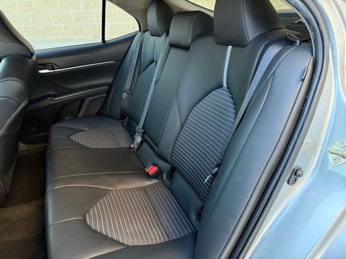 Used 2020 Toyota Camry SE image 20