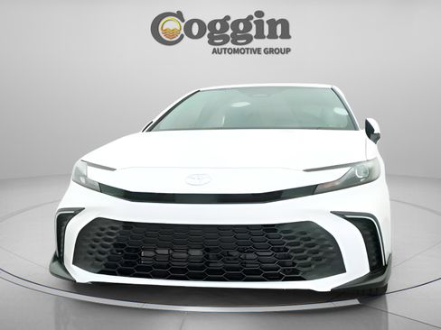 New 2026 Toyota Camry SE FWD image 29