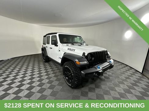 Used 2023 Jeep Wrangler Unlimited w/ Cold Weather Group AWD/4WD image 3