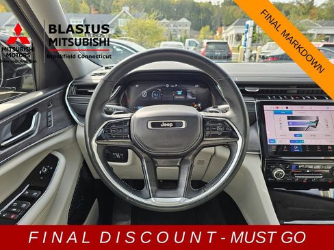 Used 2022 Jeep Grand Cherokee Overland w/ Luxury Tech Group IV image 26