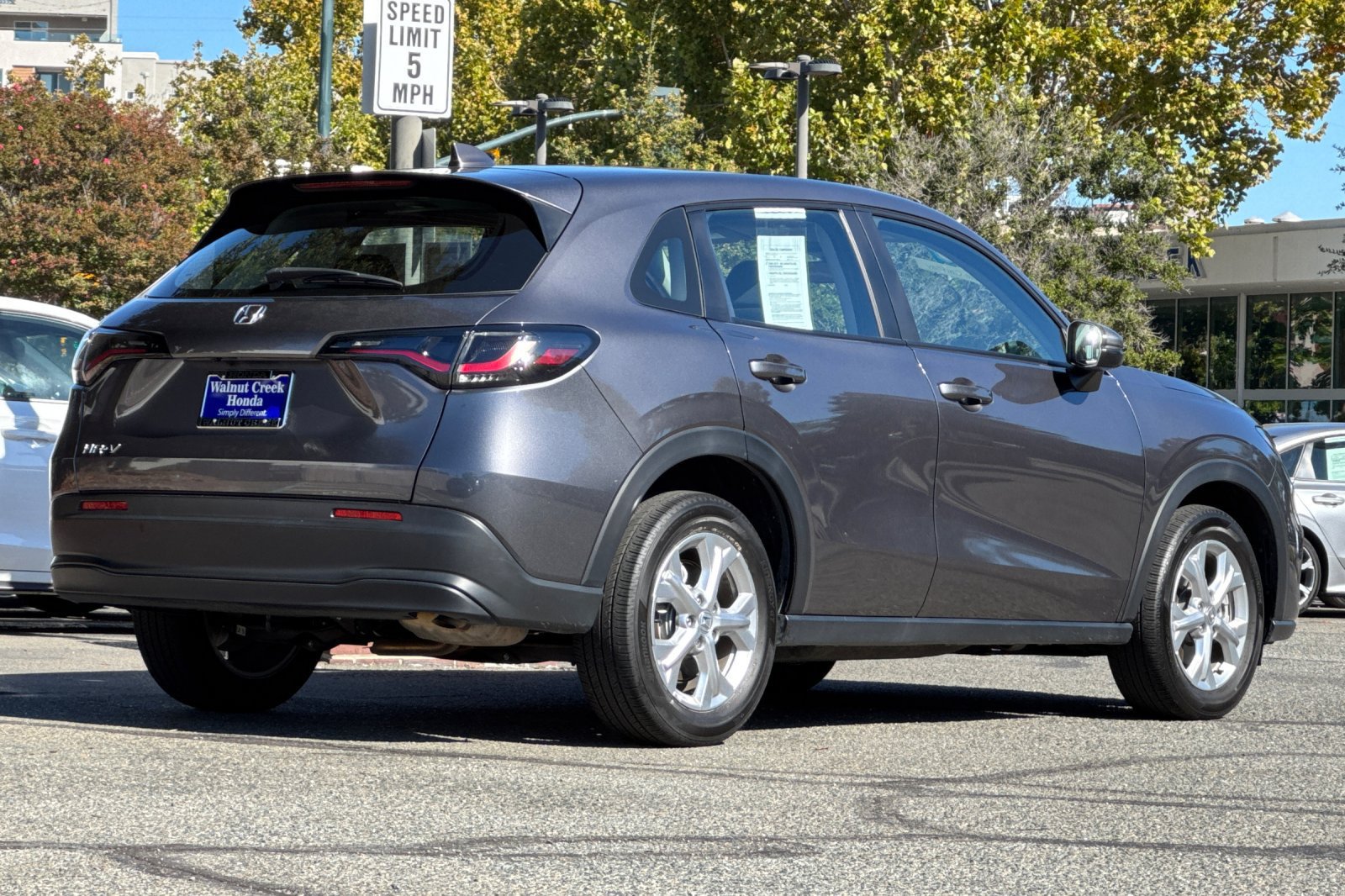 Used 2024 Honda HR-V LX image 4