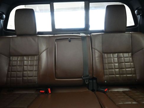 Used 2021 Nissan Titan Platinum Reserve w/ Moonroof Package image 58