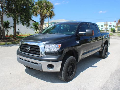 Used 2007 Toyota Tundra SR5 AWD/4WD image 2