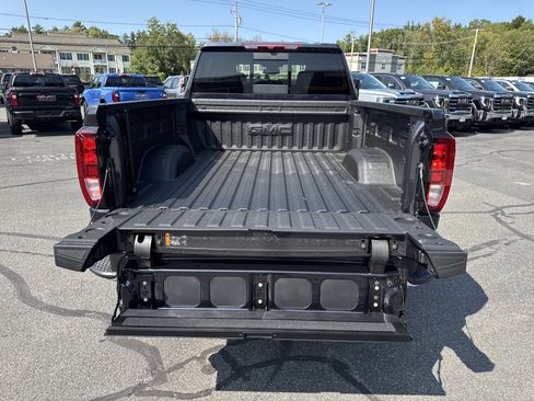 New 2025 GMC Sierra 2500 SLE w/ SLE Value Package; image 5