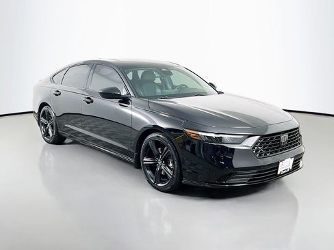 Used 2024 Honda Accord Sport image 3