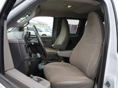 Used 2022 Chevrolet Express 3500 LS image 12