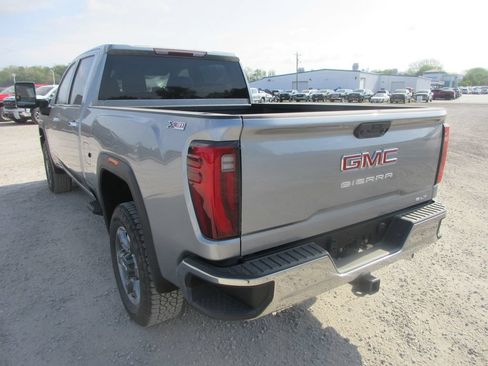New 2026 GMC Sierra 2500 SLT AWD/4WD image 9