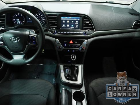 Used 2018 Hyundai Elantra SEL FWD image 3